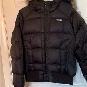 NWOT The North face women’s puffer jacket